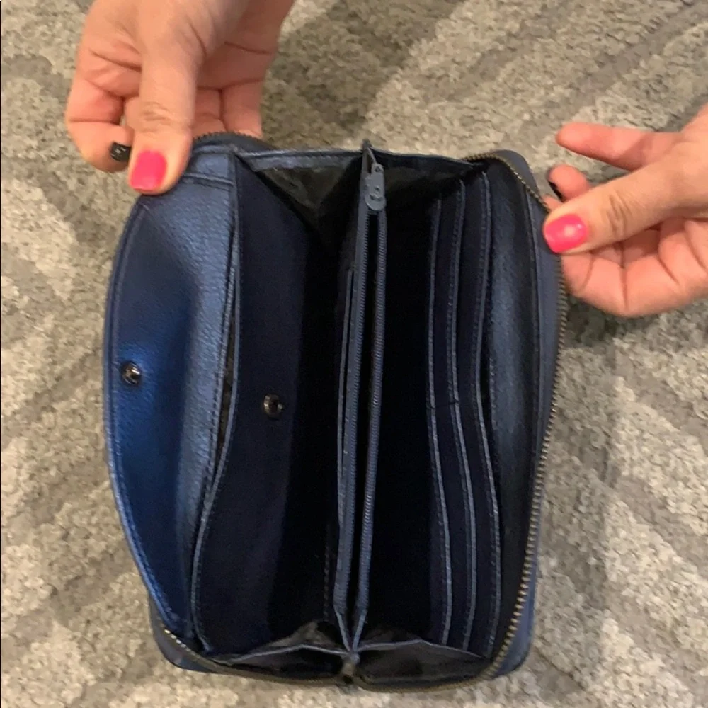 Kenneth Cole Reaction Blue wallet